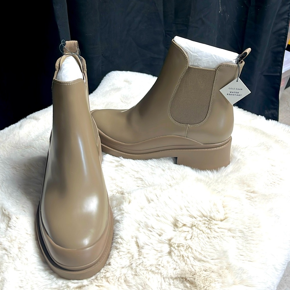 COLE HAAN  Grand Ambition Westerly Bootie water resistant boot.